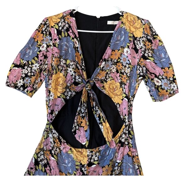 WAYF Floral Maxi Dress Front Tie Cutout Short Sleeves Multicolor Size M - Picture 2 of 6